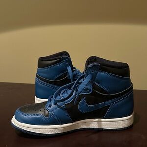 Air Jordan 1 Retro High OG ‘Dark Marina Blue’